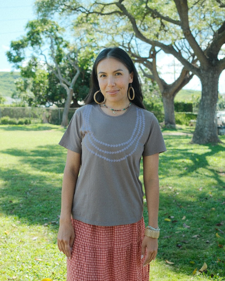 Lei Pua Kalaunu Tee - Iron
