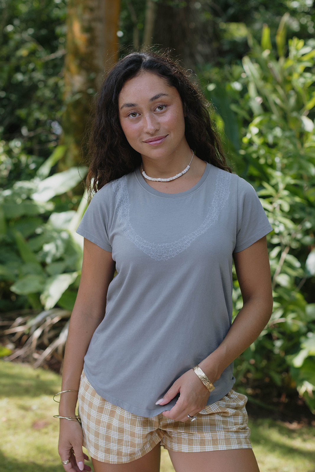 Lei Pikake Tee - Shadow