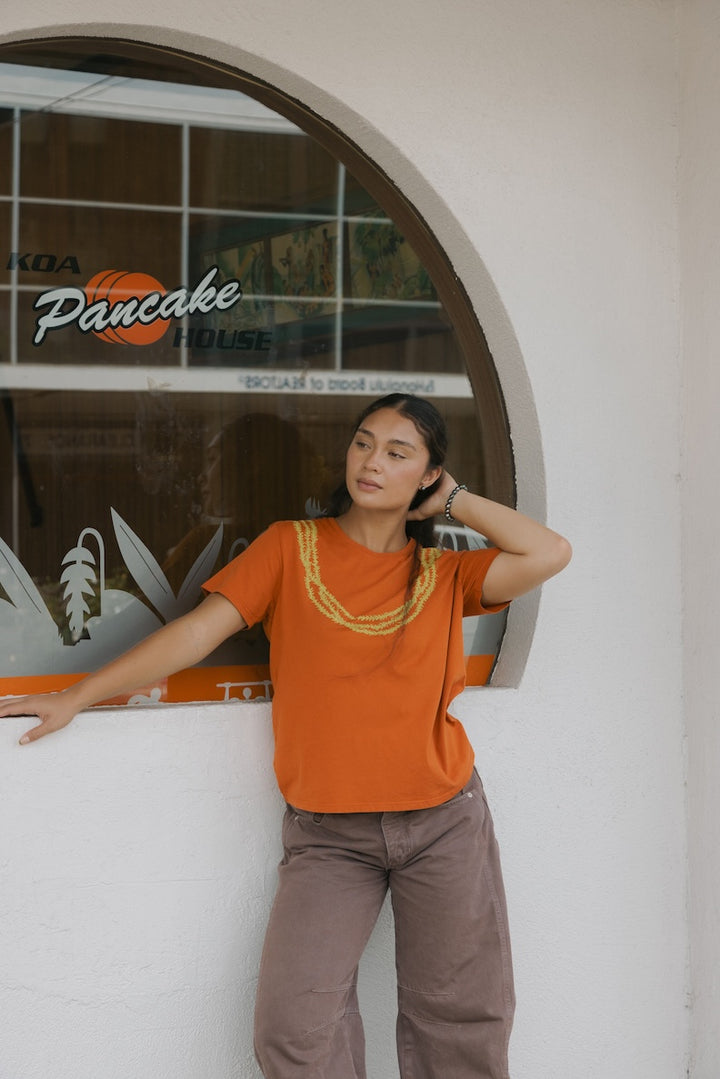 Lei Pakalana Tee - 'Alaea