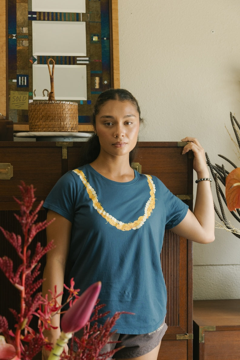 Lei Kaunaoa/Pikake Tee - Moana