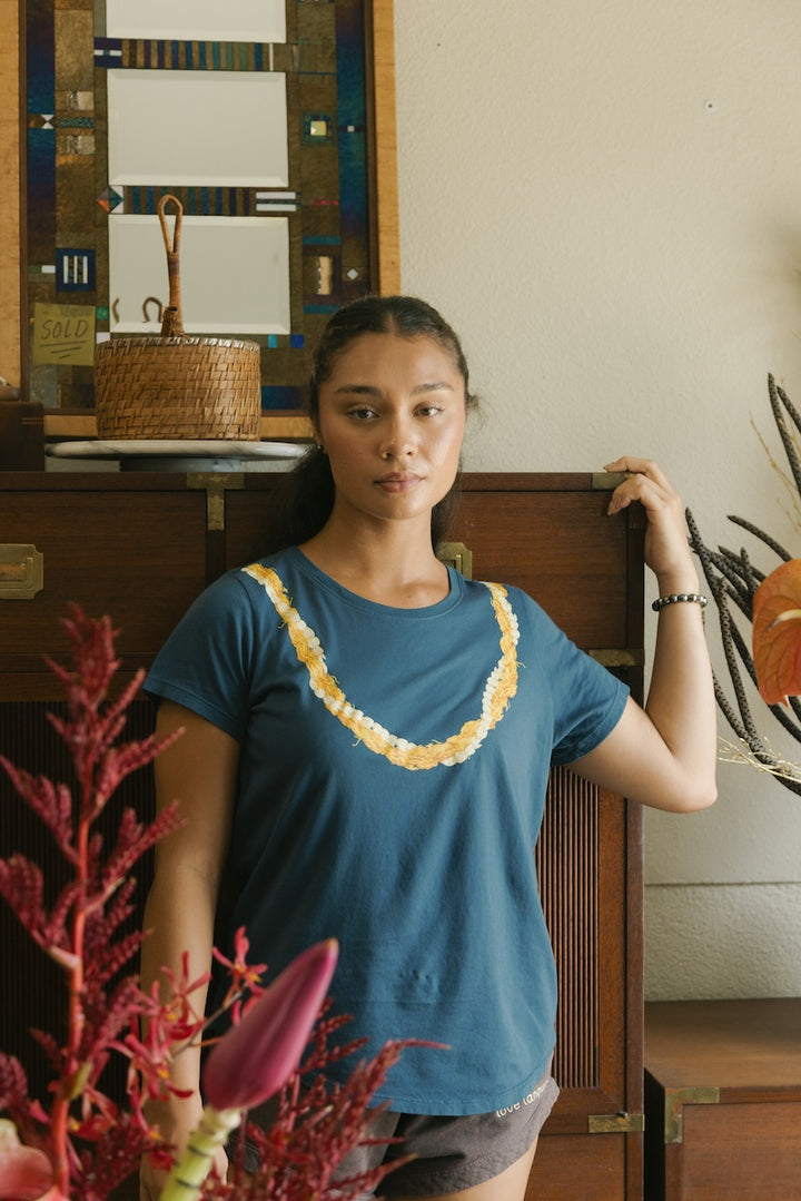 Lei Kaunaoa/Pikake Tee - Moana