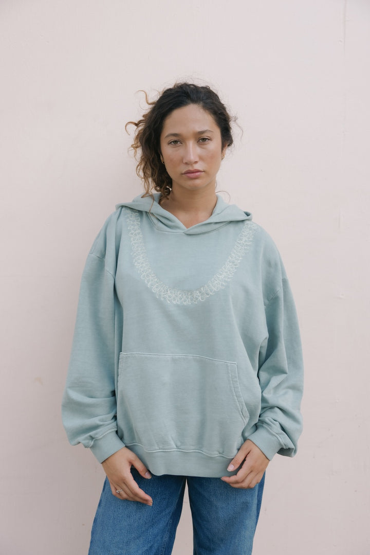 Hoodie Oversized - Lei Pua Kenikeni (Embroidered)
