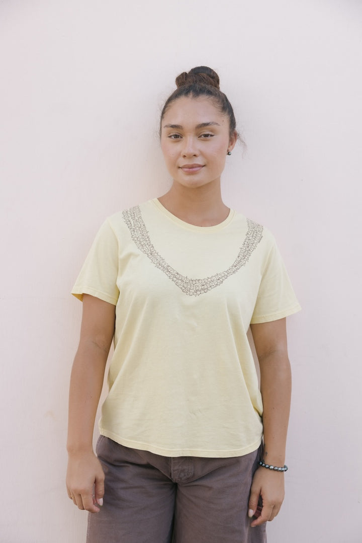 Lei Pikake Tee - Pineapple