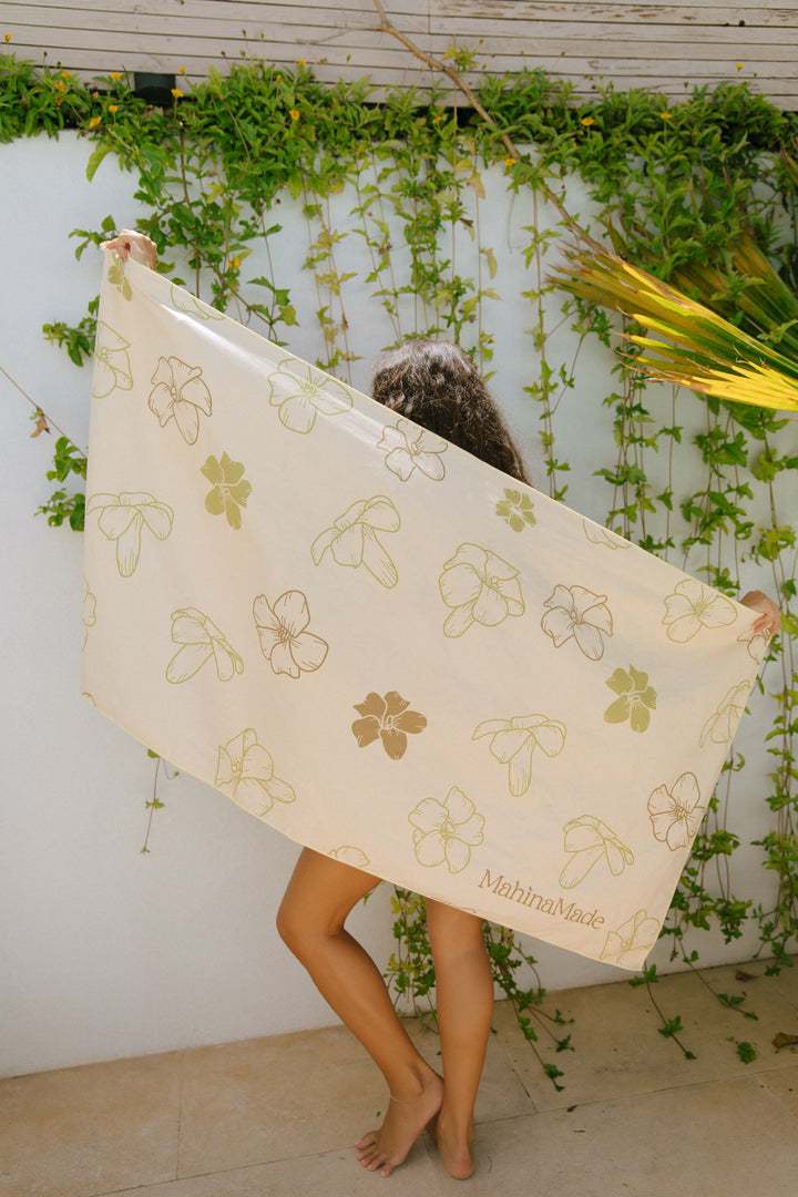 Microfiber Towel - Pua Kenikeni Avo