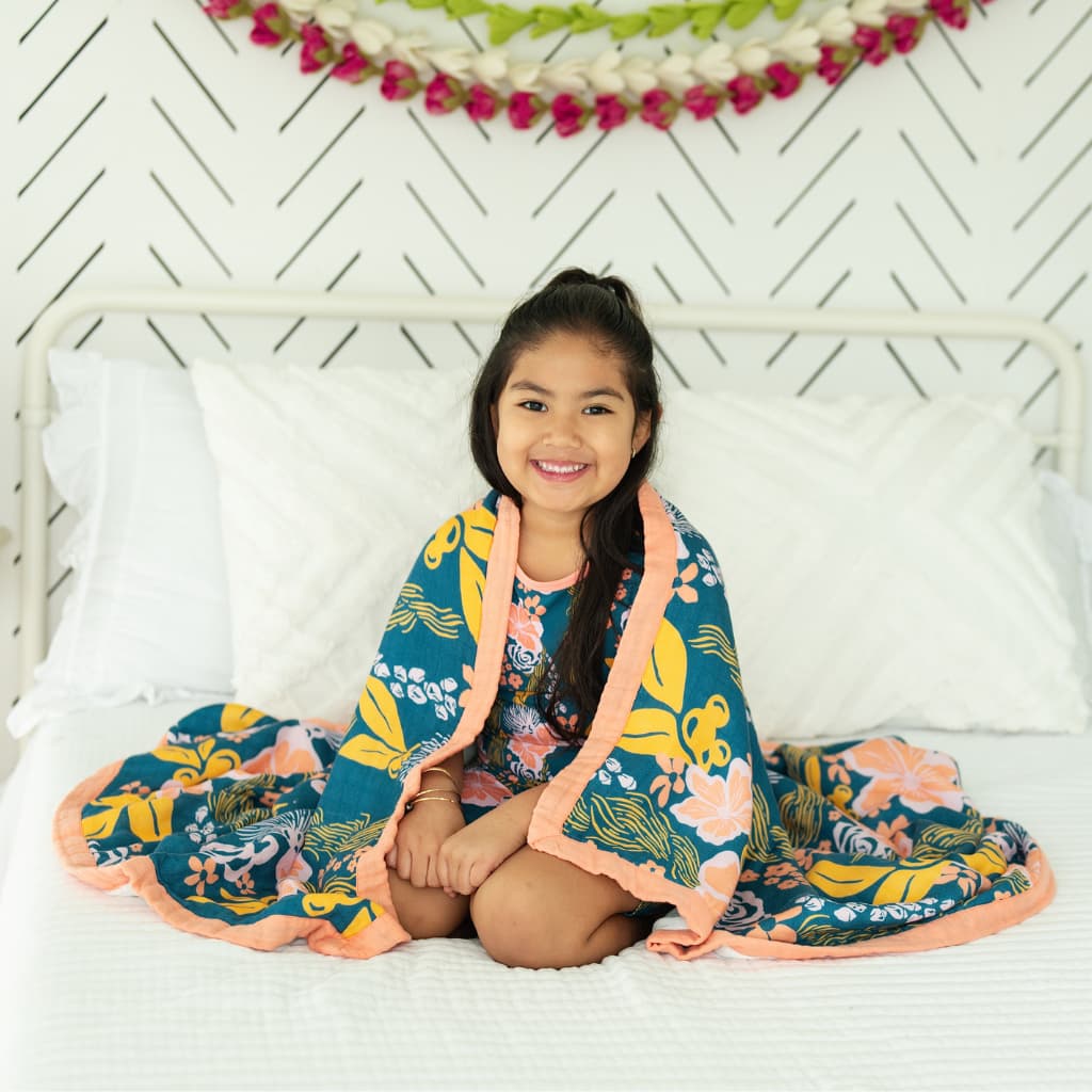 Throw Blanket- Lā Lei