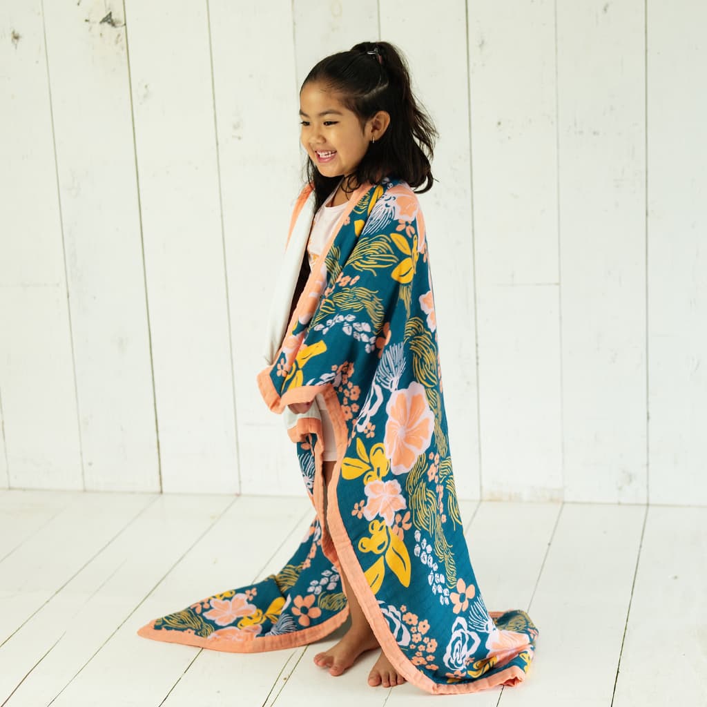 Throw Blanket- Lā Lei