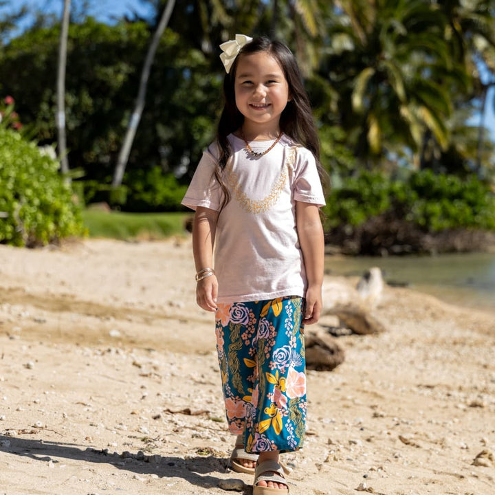 Keiki Lei Pua Melia Tee - Carnation
