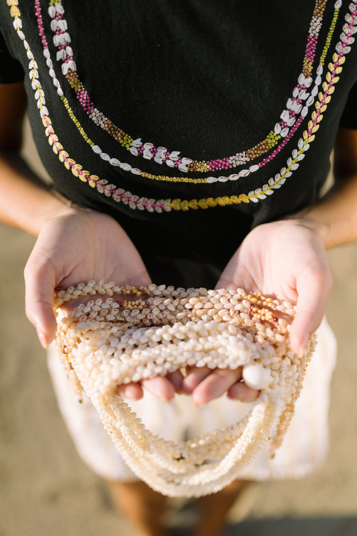 Lei Pupu o Niihau Tee - Eleele