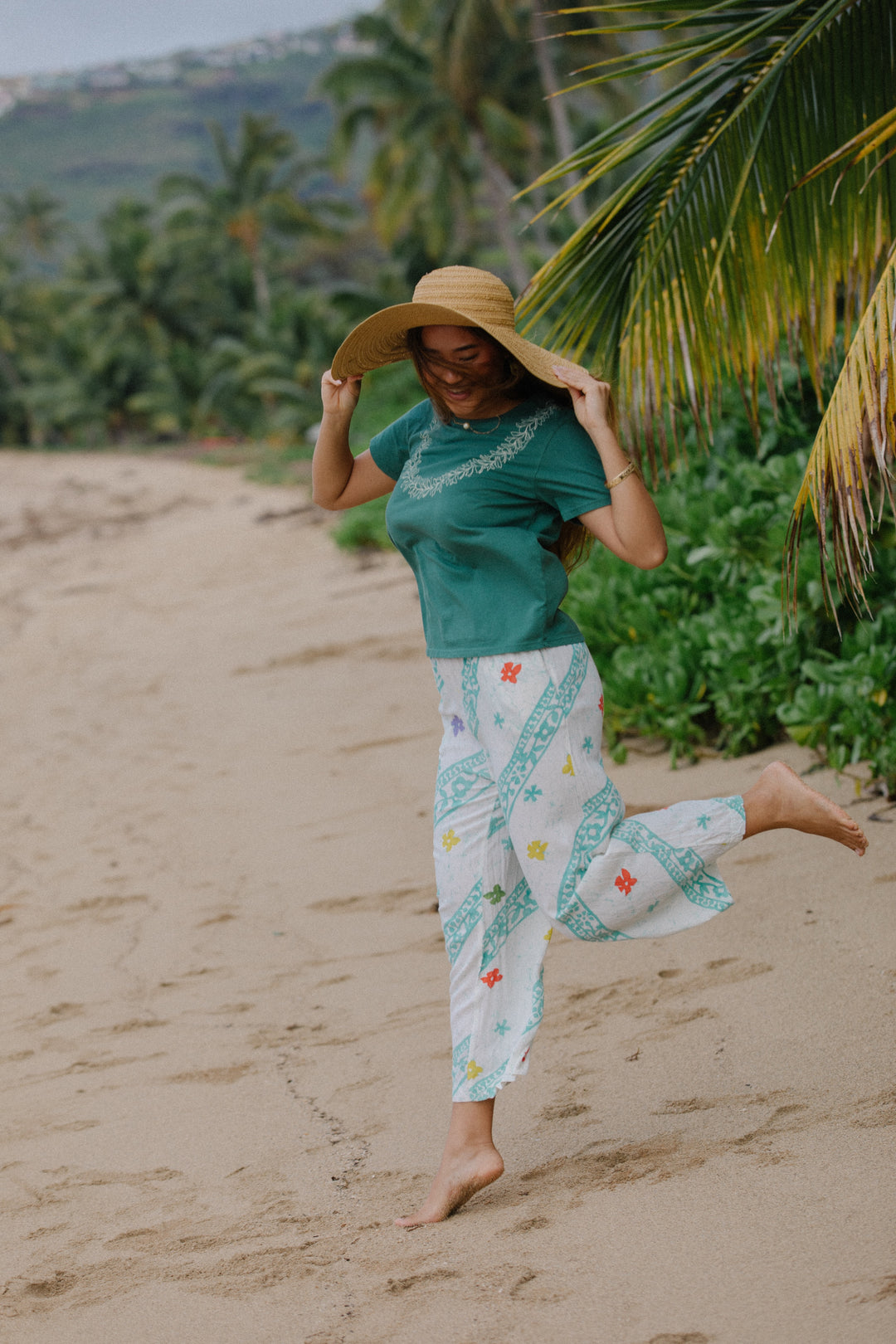 Lei Pua Melia Tee - Malino