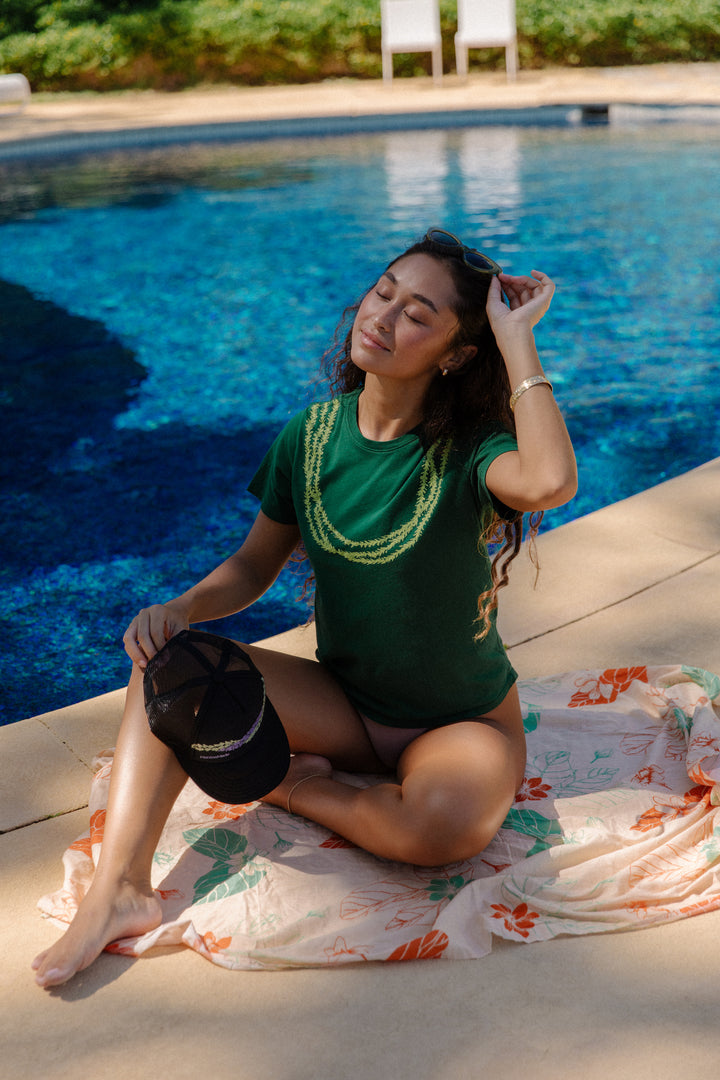 Lei Pakalana Tee - Mauka