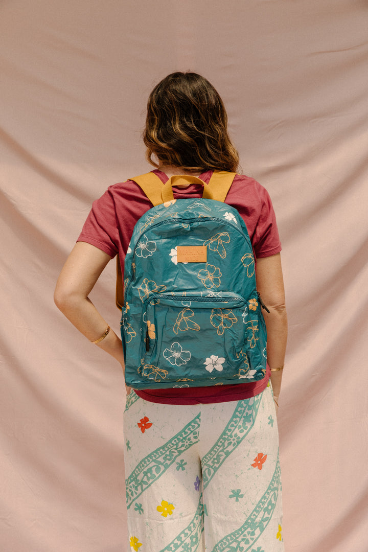 Holoholo Backpack - Pua Kenikeni Teal