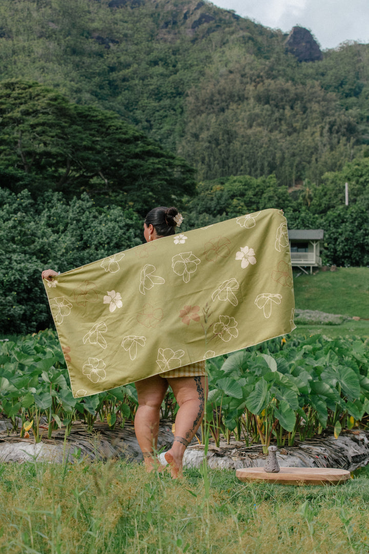 Microfiber Towel - Pua Kenikeni Avo