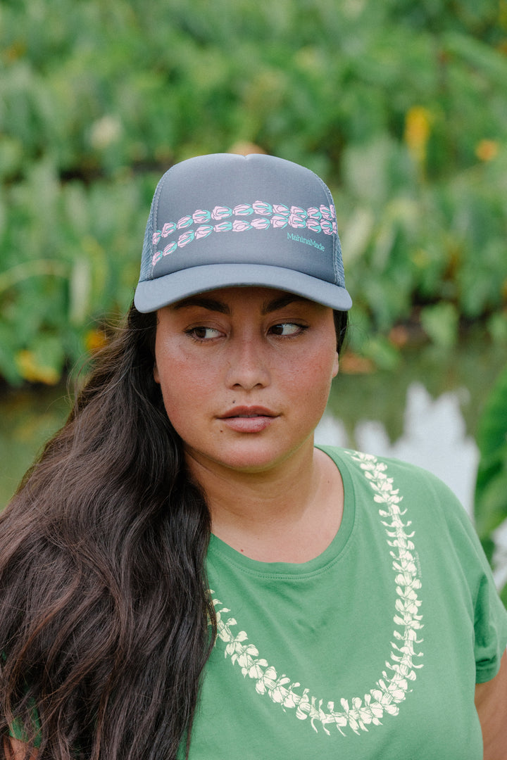 Trucker Hat - Lei Lokelani Hinahina
