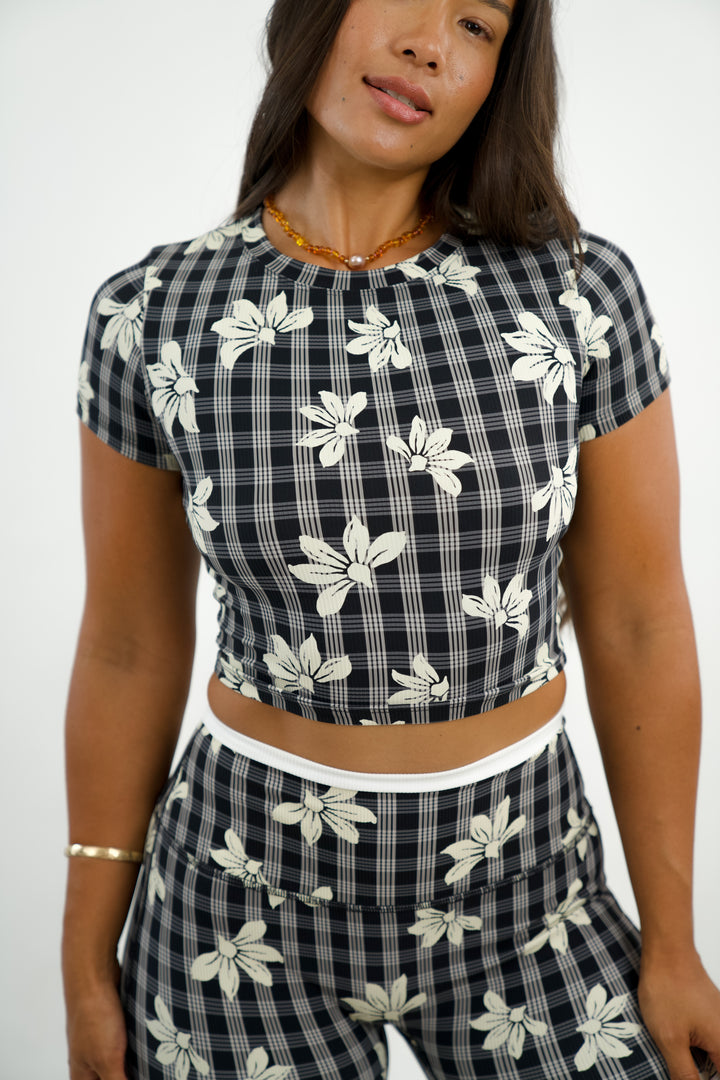 Tshirt Crop Top - Naupaka Black