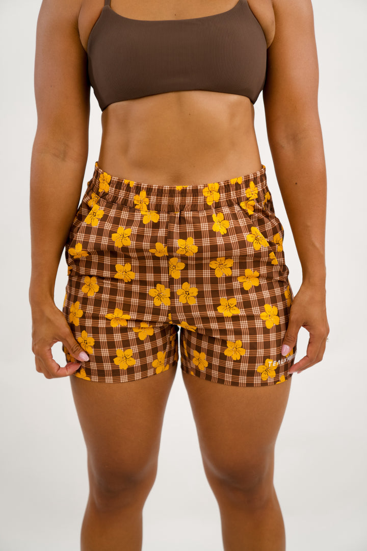 Womens Luxe Hybrid Short - Pua Kenikeni Brown *WRONG SIZE LABEL*