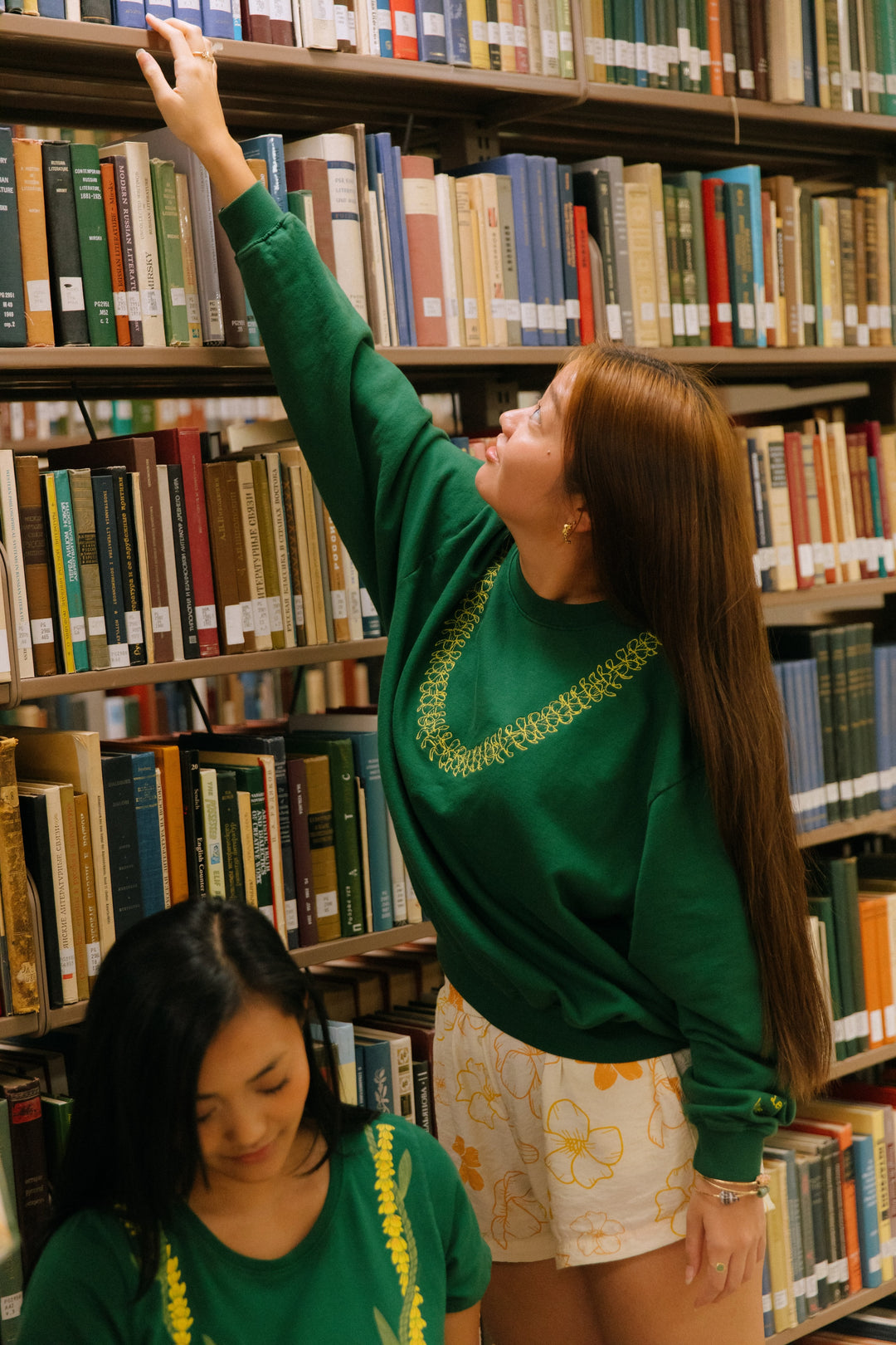 Sweatshirt Oversized - Lei Pua Kenikeni Bows (Embroidered)