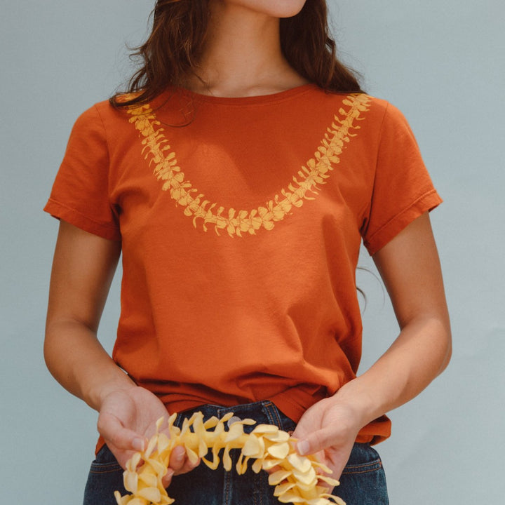 Lei Pua Kenikeni Tee - 'Alaea